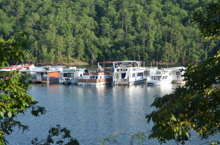 Beavers Bend Marina Broken Bow Lake
